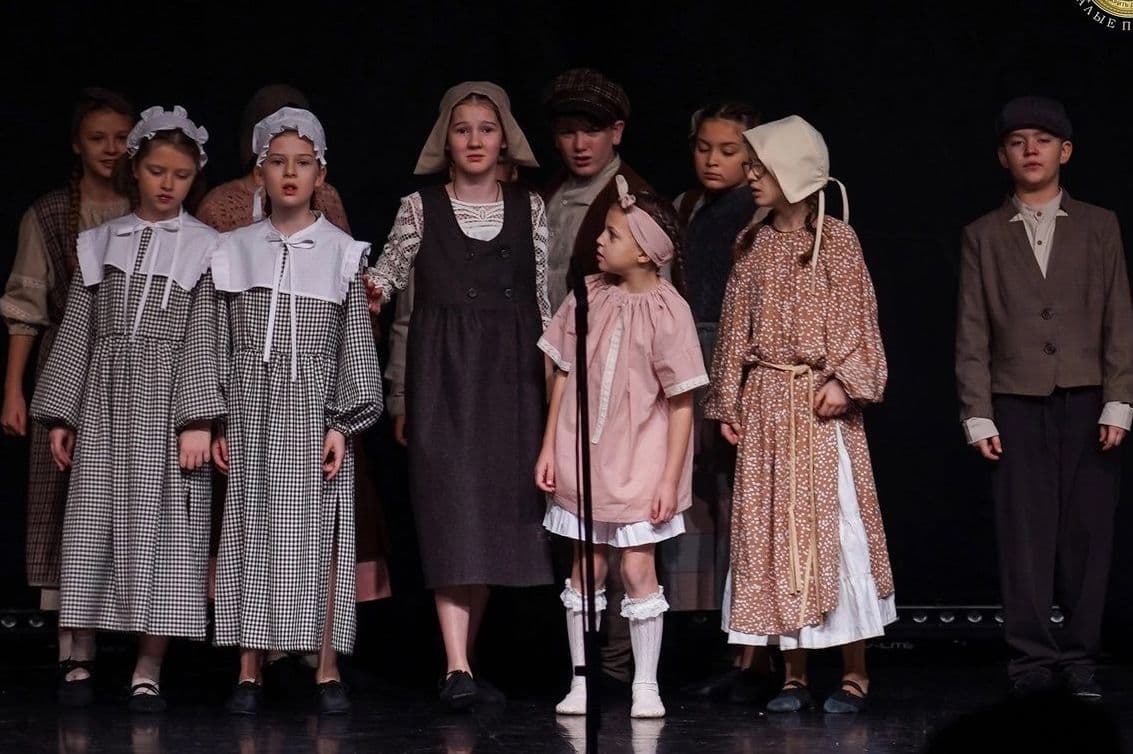 Сцена из спектакля «Федорино горе»